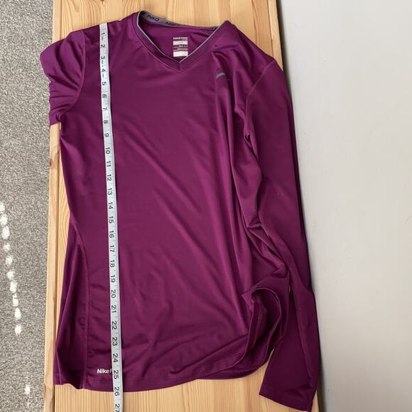 Nike Pro Vneck Fitted Workout Shirt Purple M - Picture 10 of 10